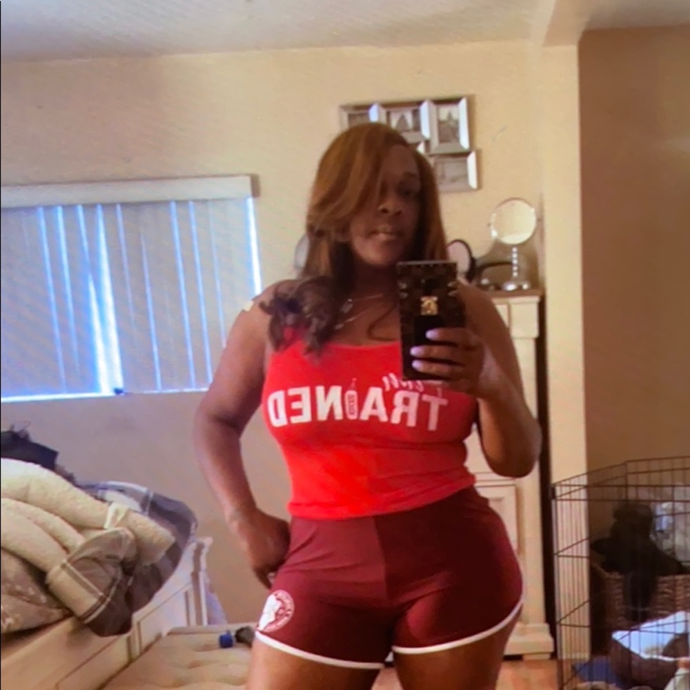 Meet your Posher, Nicole